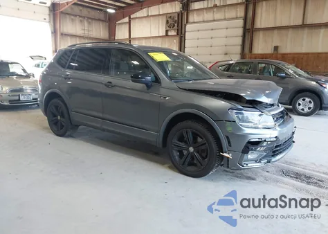 2019 Volkswagen Tiguan 2.0T Se/2.0T Sel/2.0T Sel R-Line/2.0T Sel R-Line Black из США, поврежденный, VIN 3VV2B7AX2KM117443